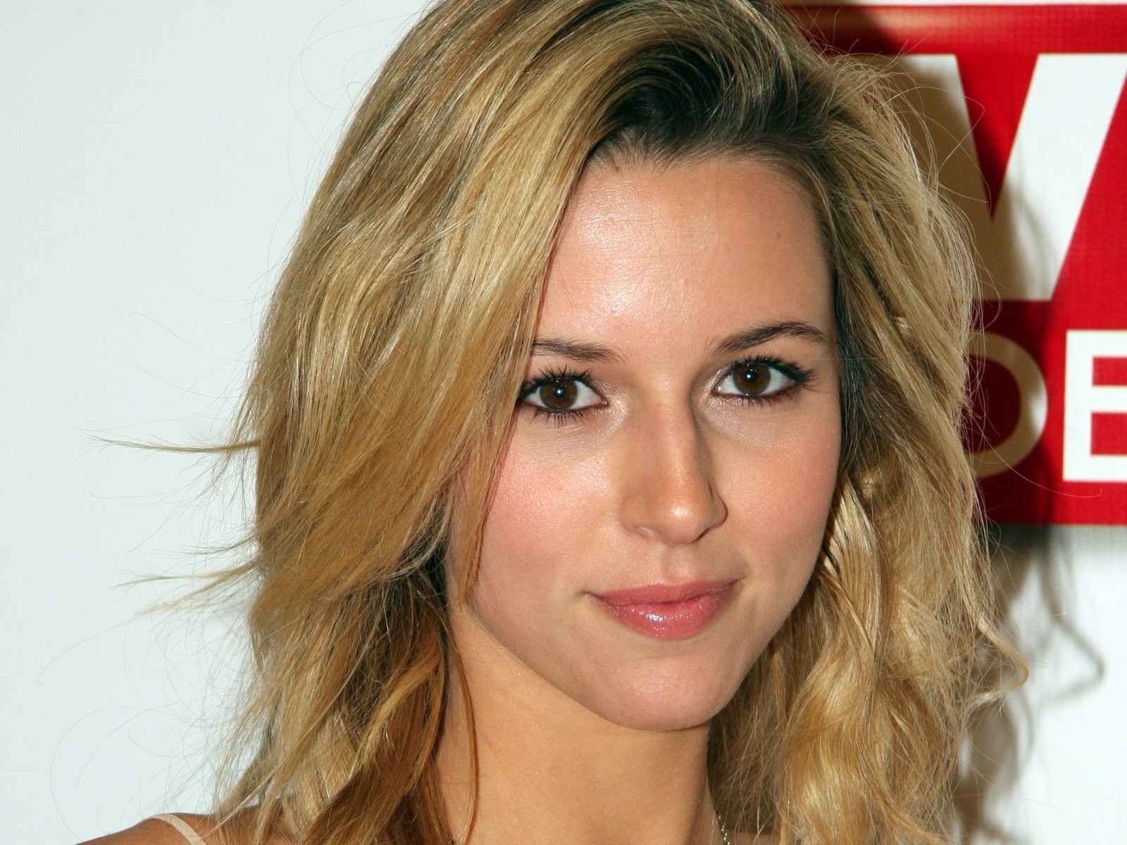 Alona Tal